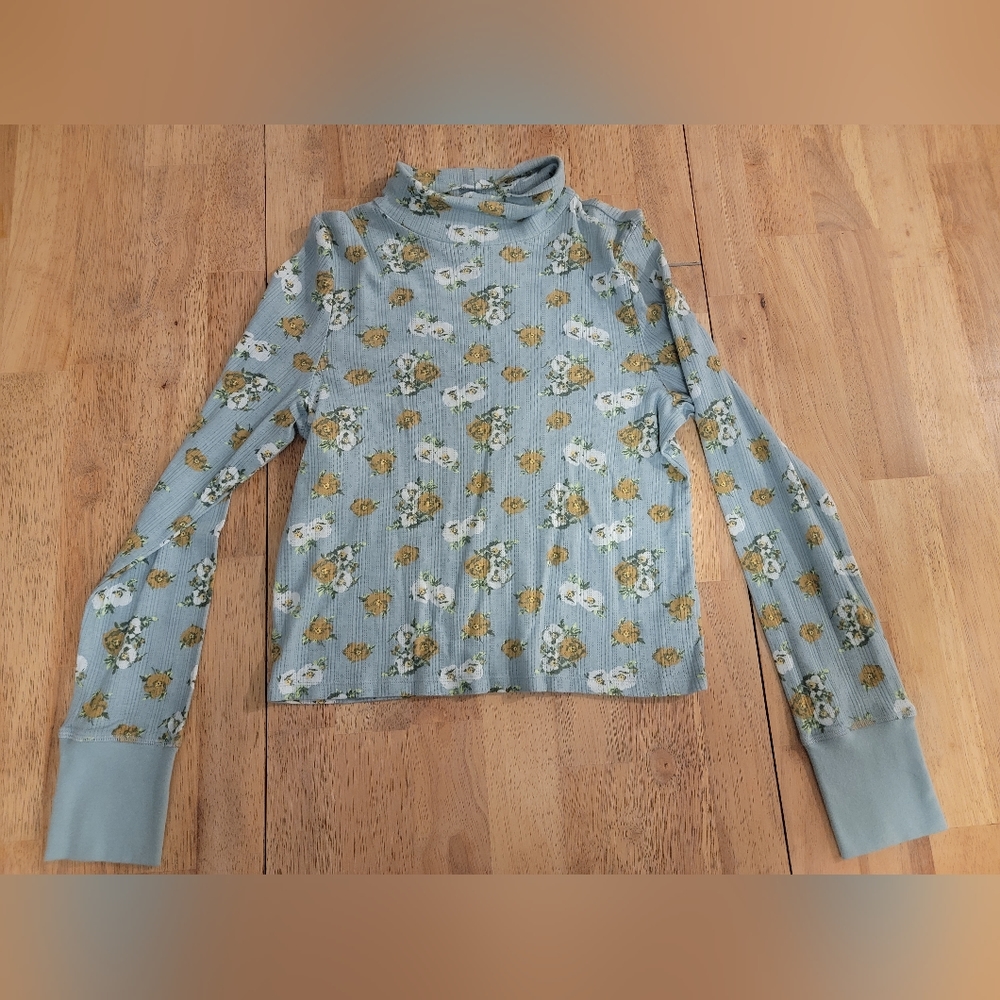 Aerie turtle neck shirt size L